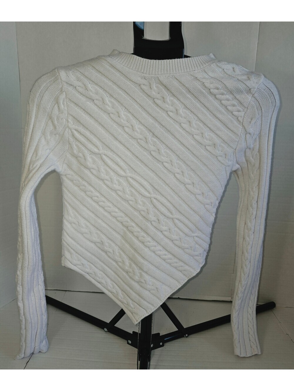 Willow and root asymmetric light sweater size small
